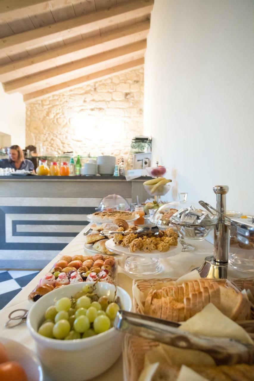 Il Cortiletto Hotel Maison Tresnuraghes Extérieur photo
